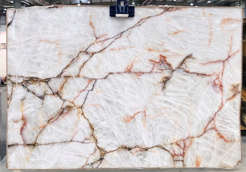 Lumix Quartzite